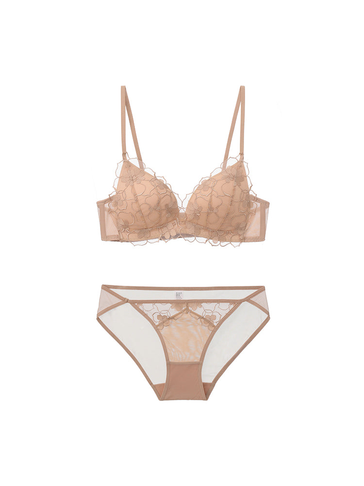 【ノンワイヤー】大花柄刺繍レース 美背中ブラ＆ショーツ